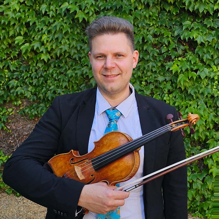 Matej Sutora Violin